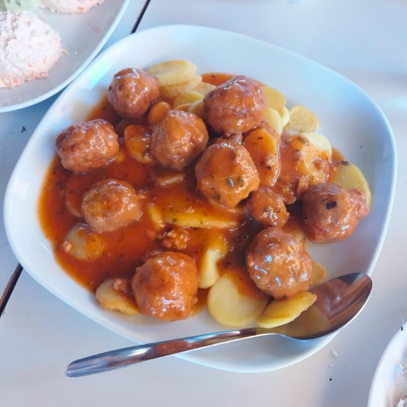 RESTAURANTE PARA COMER RACIONES